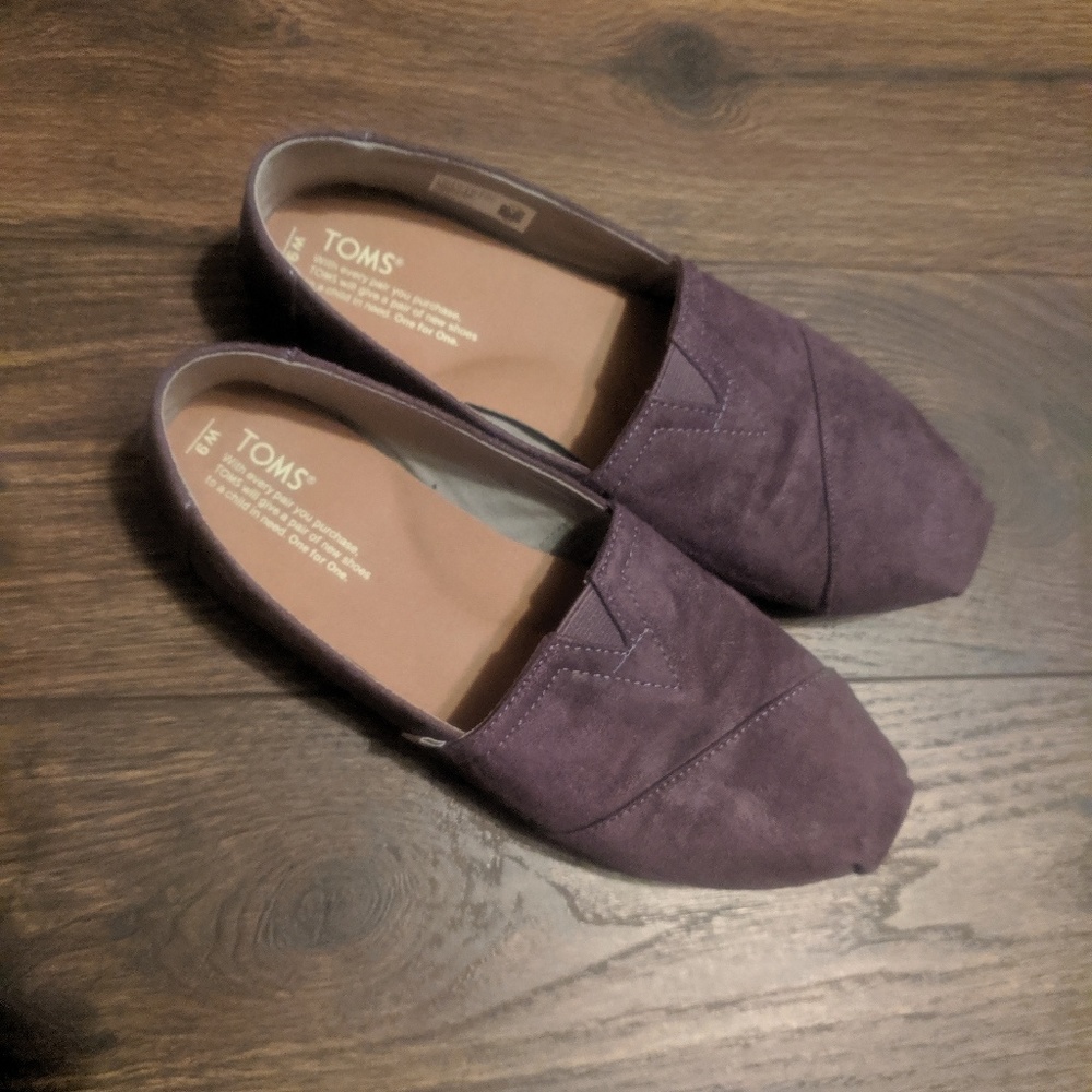 Toms purple microfiber with monochrome sole shoe